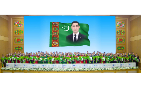 TÜRKMENISTANYŇ ÝAŞLAR BAÝRAGYNYŇ ÝEŇIJILERI SYLAGLANDY